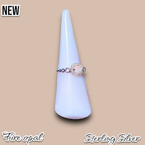 New .925 White Fire Opal Round CZ Crystal Vintage Wedding Engagement Ring - Picture 6 of 9
